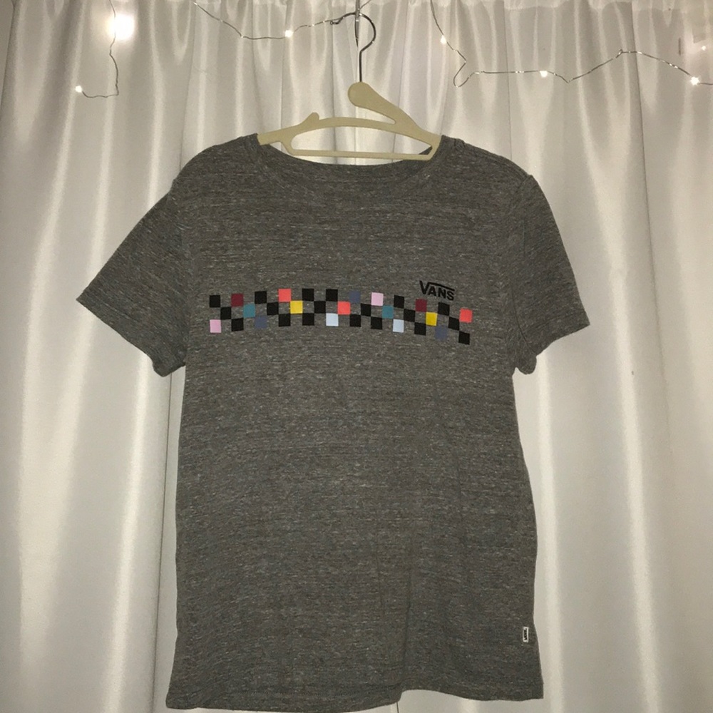 gray Vans tee